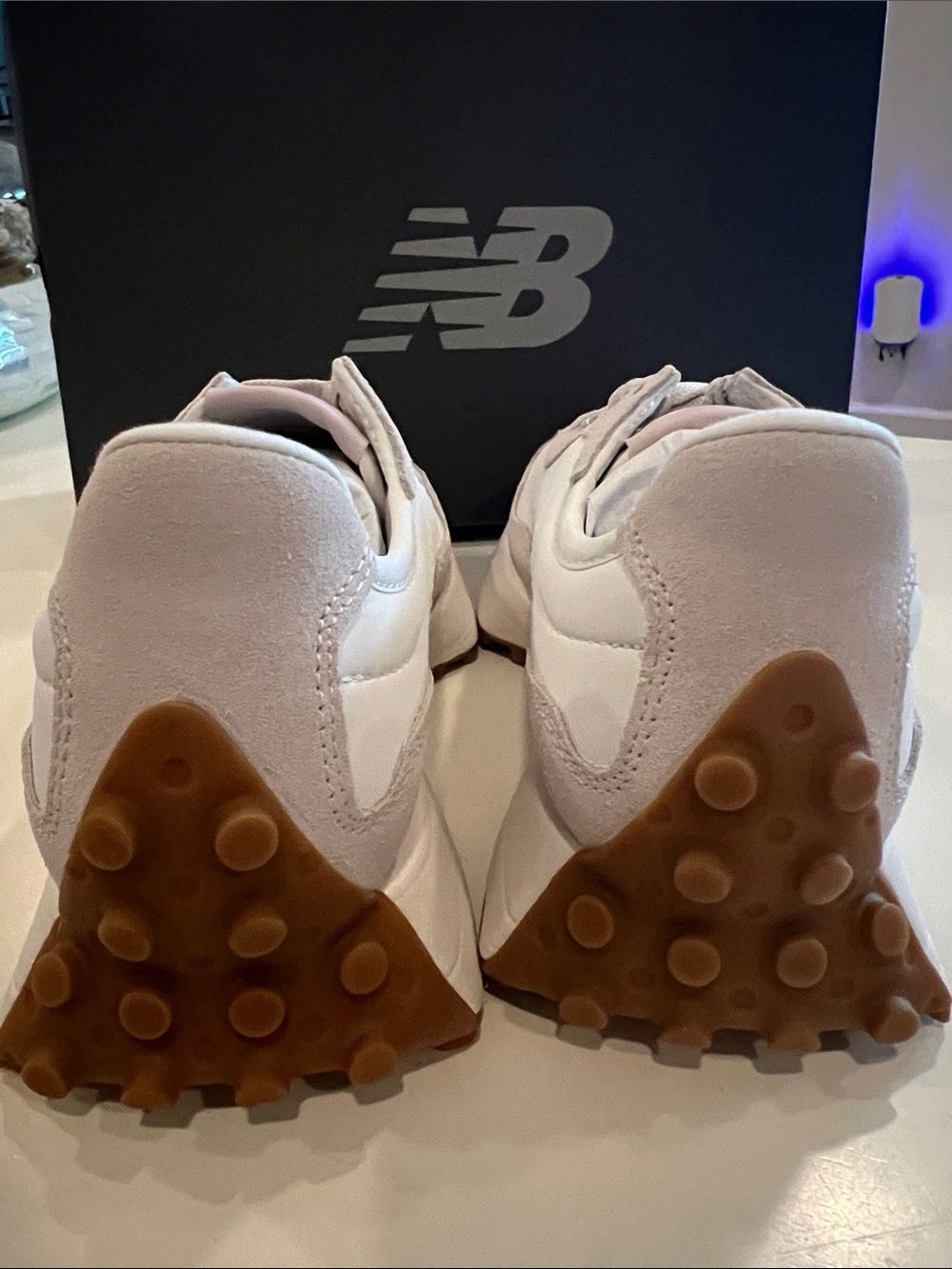 New Balance 327 Women’s Sneakers – Size 7.5 – WS327OR – Brand New – Original Box - Picture 3 of 5